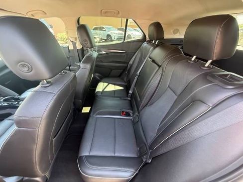 Used 2021 Buick Envision Essence w/ Sport Touring Package FWD image 18