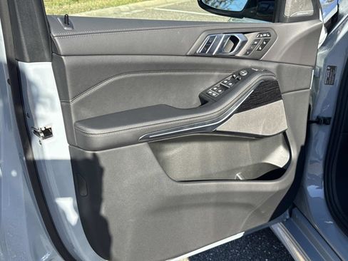 New 2026 BMW X7 xDrive40i w/ Executive Package image 17