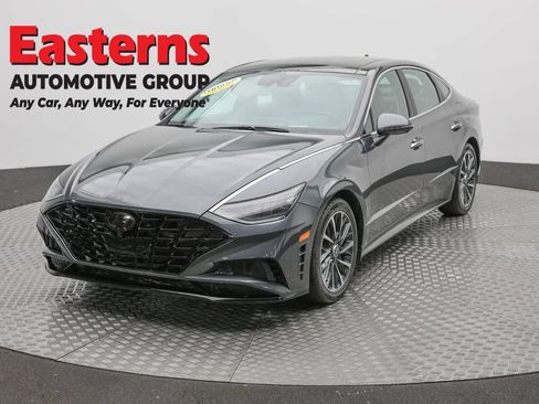 Used 2023 Hyundai Sonata Limited w/ Preferred Accessory Package FWD image 1