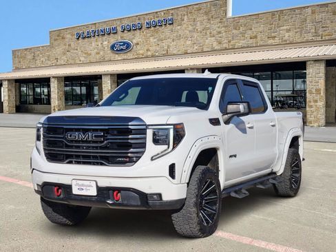 Used 2022 GMC Sierra 1500 AT4 w/ AT4 Premium Package image 2