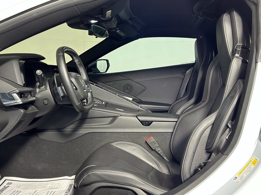 Used 2021 Chevrolet Corvette Stingray Coupe w/ 1LT RWD image 32