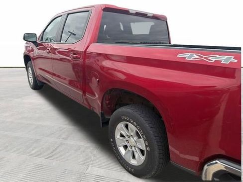 Used 2021 Chevrolet Silverado 1500 LT AWD/4WD image 4