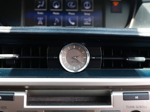 Used 2016 Lexus ES 350 w/ Luxury Package w/Wood Trim FWD image 37