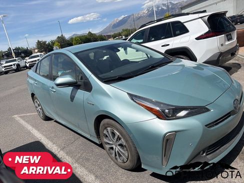 Used 2021 Toyota Prius LE AWD/4WD image 16