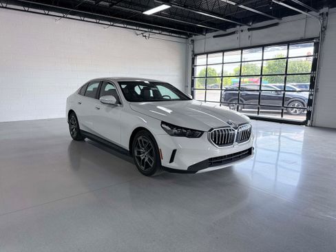 Used 2024 BMW i5 eDrive40i RWD image 7