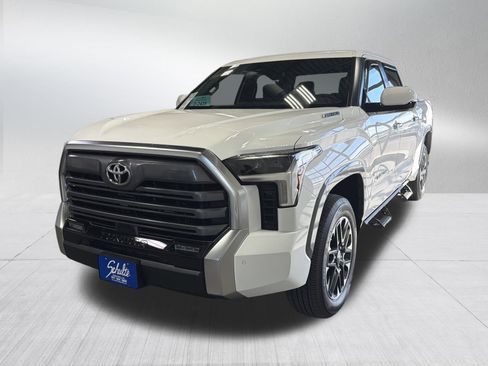 Used 2025 Toyota Tundra Limited image 3