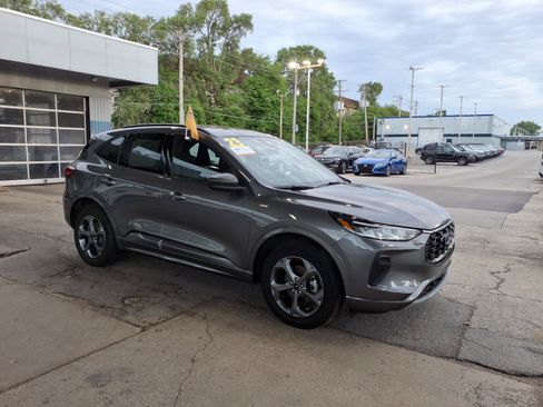 Certified 2024 Ford Escape ST-Line w/ Tech Pack #1 AWD/4WD image 1