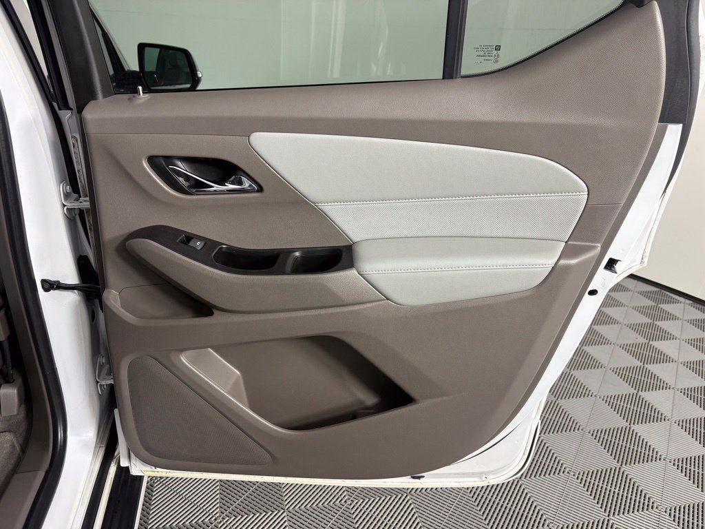 Used 2019 Chevrolet Traverse Premier w/ Driver Confidence II Package FWD image 48