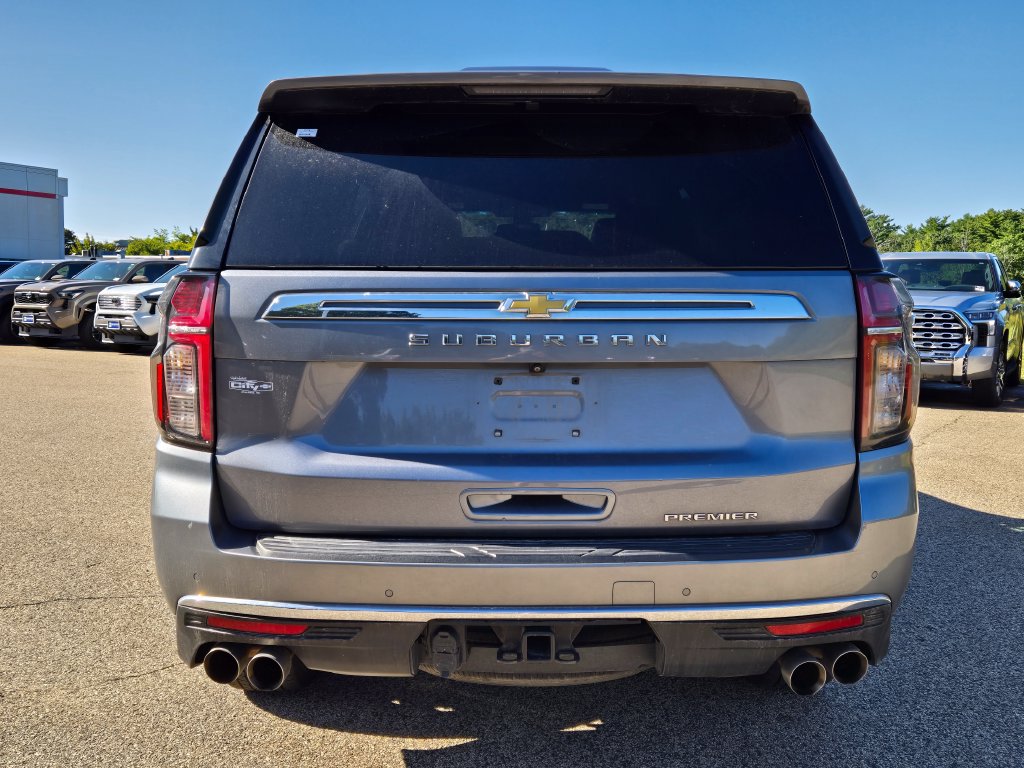 Used 2022 Chevrolet Suburban Premier AWD/4WD image 4
