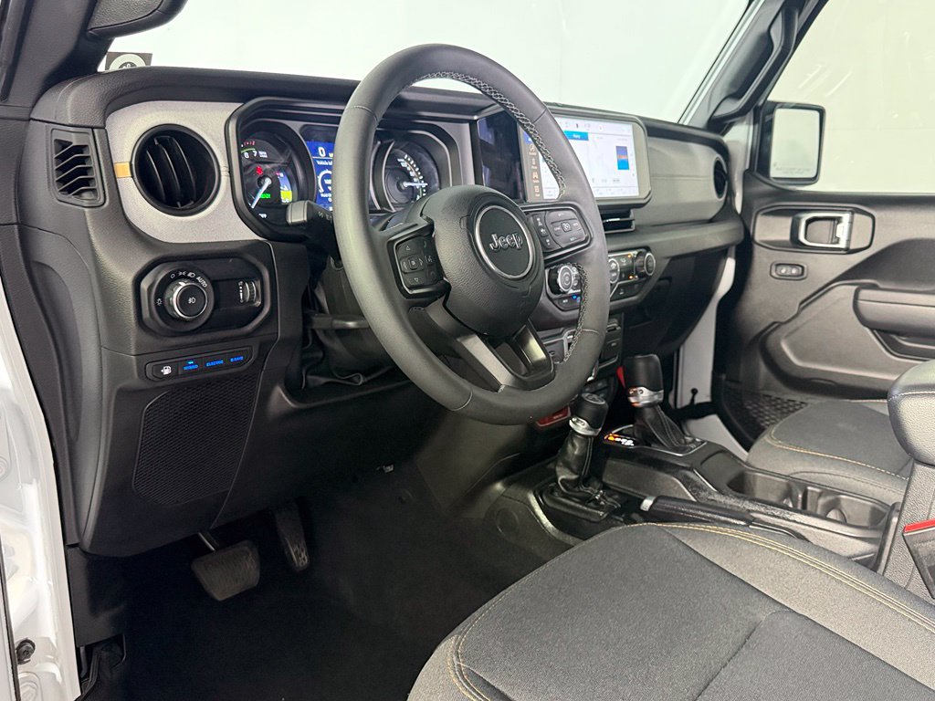 Used 2025 Jeep Wrangler Unlimited Sport S 4xe AWD/4WD image 15