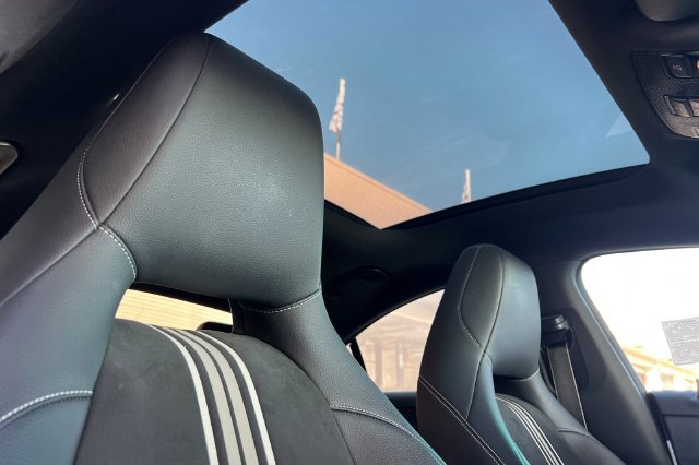 Used 2018 Mercedes-Benz CLA 250 image 20
