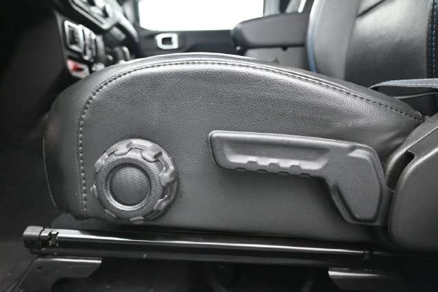Used 2022 Jeep Wrangler Unlimited Rubicon 4xe w/ Cold Weather Group AWD/4WD image 14