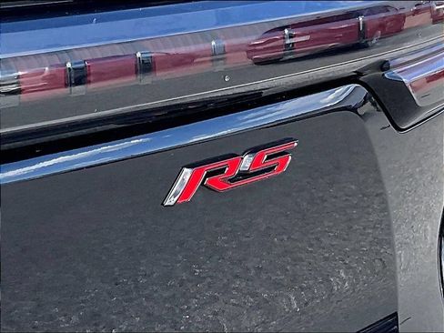 Used 2024 Chevrolet Equinox EV RS FWD image 28