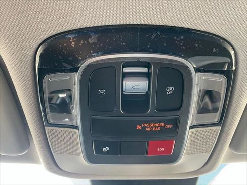 Used 2025 Hyundai Tucson Limited image 37