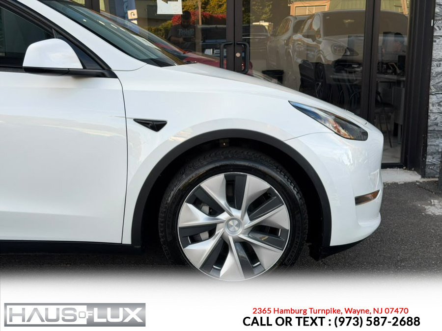 Used 2022 Tesla Model Y Long Range AWD/4WD image 10