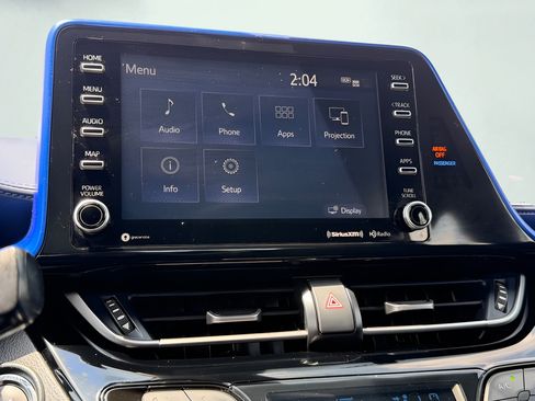 Used 2020 Toyota C-HR XLE FWD image 42
