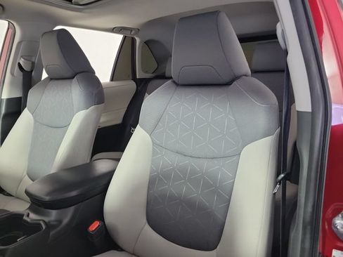 Used 2024 Toyota RAV4 XLE w/ Convenience Package FWD image 20