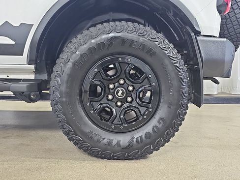 Used 2023 Ford Bronco Wildtrak AWD/4WD image 38