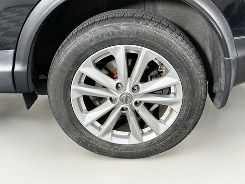 Used 2017 Nissan Rogue Sport SV w/ SV All-Weather Package FWD image 11