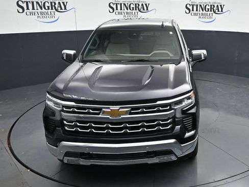 Used 2023 Chevrolet Silverado 1500 LTZ w/ LTZ Convenience Package II RWD image 19