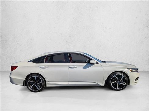 Used 2019 Honda Accord Sport image 4