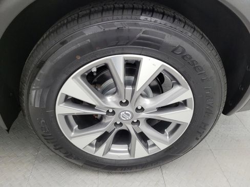 Used 2018 Nissan Murano SV image 31