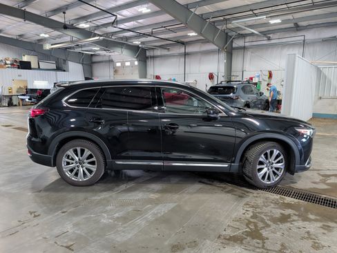 Used 2022 MAZDA CX-9 Signature AWD/4WD image 2