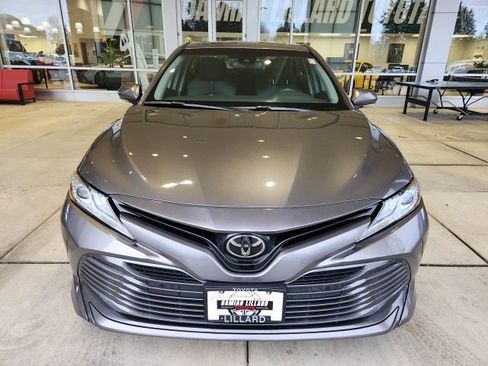 Certified 2018 Toyota Camry XLE image 5