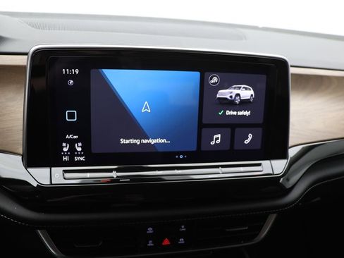 Used 2024 Volkswagen Atlas SE image 23