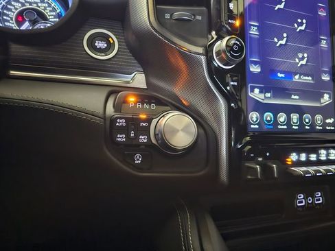 Used 2020 RAM 1500 Limited w/ Black Appearance Package image 31