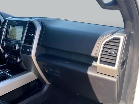 Used 2018 Ford F150 Lariat w/ Equipment Group 502A Luxury AWD/4WD image 18
