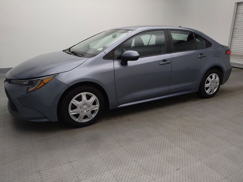 Used 2021 Toyota Corolla LE FWD image 2