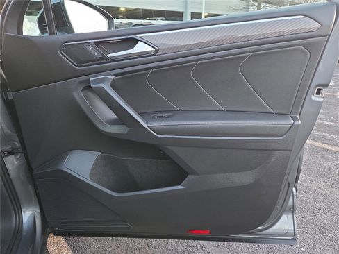 Certified 2023 Volkswagen Tiguan SE R-Line image 27