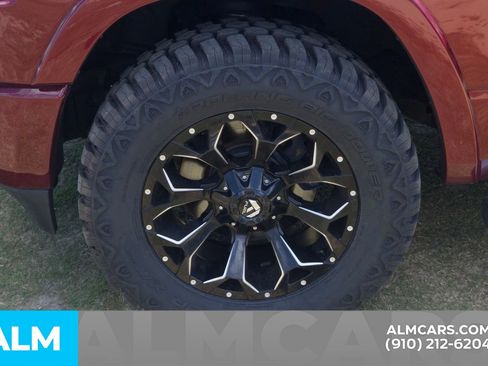 Used 2019 RAM 1500 Laramie AWD/4WD image 15