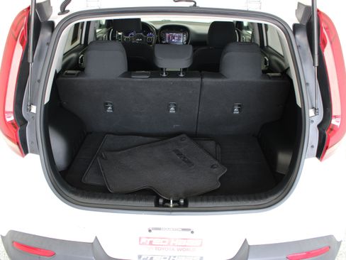 Used 2022 Kia Soul LX w/ Technology Package FWD image 29