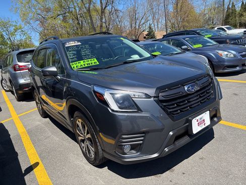 Certified 2022 Subaru Forester Limited AWD/4WD image 2