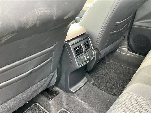Used 2025 Subaru Forester Premium AWD/4WD image 10