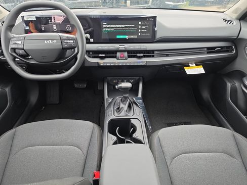 New 2026 Kia K4 FWD image 11