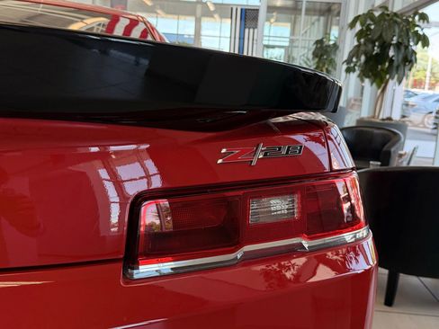 Used 2015 Chevrolet Camaro Z/28 RWD image 7