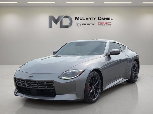 Used 2024 Nissan Z Performance w/ Floor Mat Package RWD image 3
