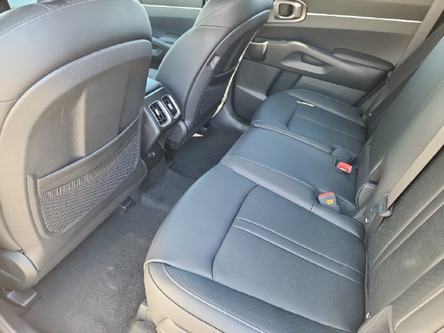 Used 2026 Kia Sorento EX AWD/4WD image 8