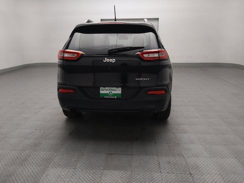 Used 2016 Jeep Cherokee Sport FWD image 7