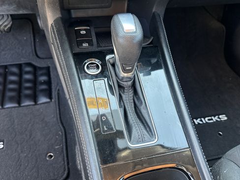 Used 2023 Nissan Kicks SV FWD image 29