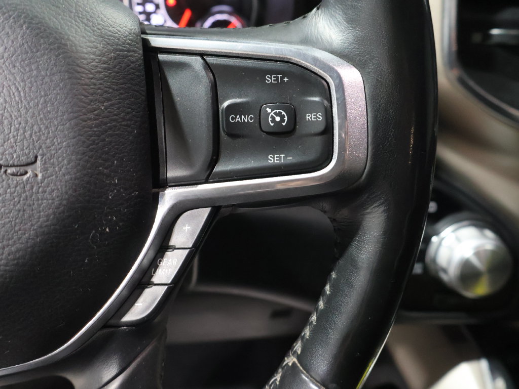 Used 2019 RAM 1500 Laramie AWD/4WD image 39