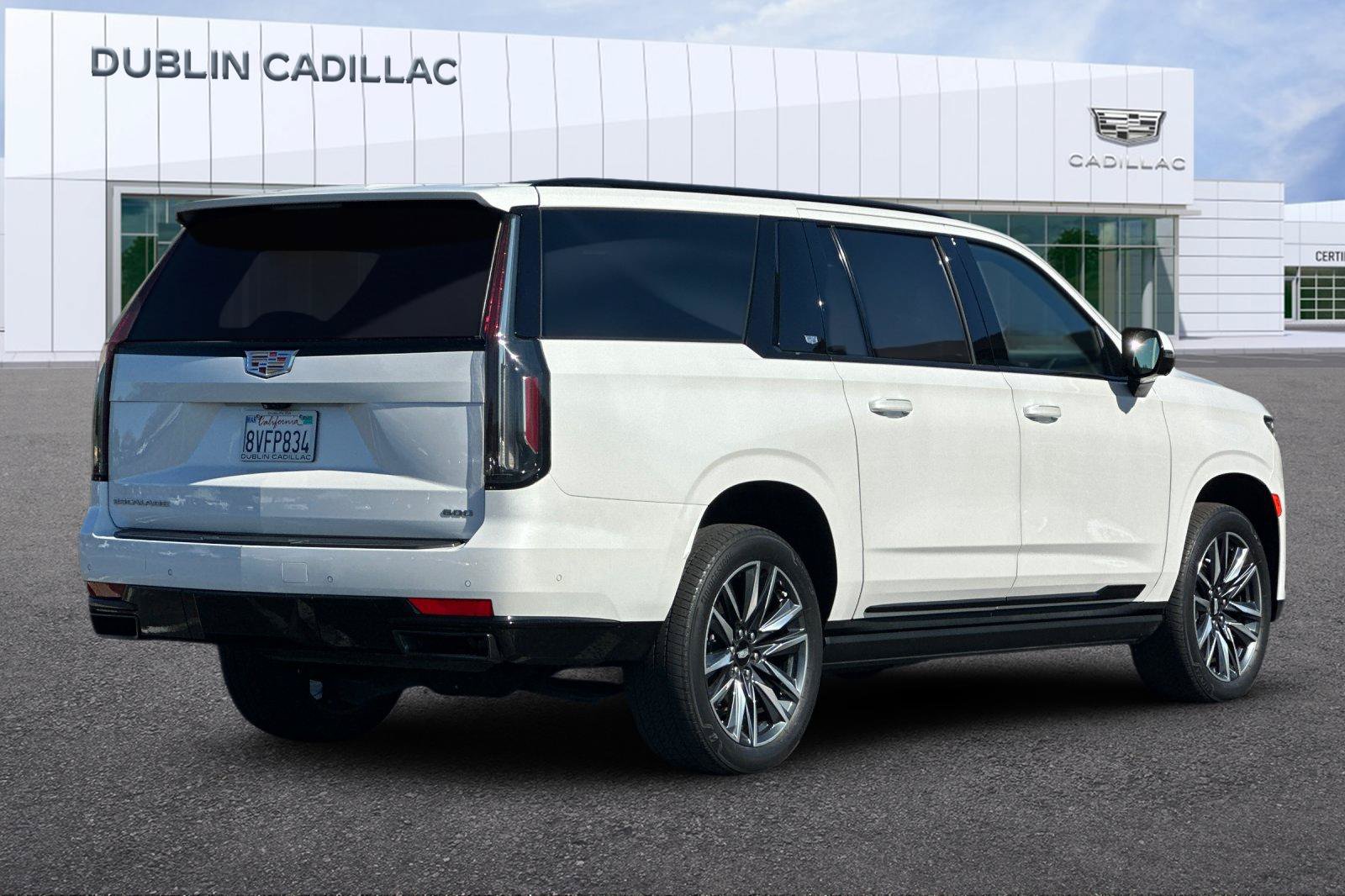 Used 2021 Cadillac Escalade ESV Sport Platinum AWD/4WD image 4