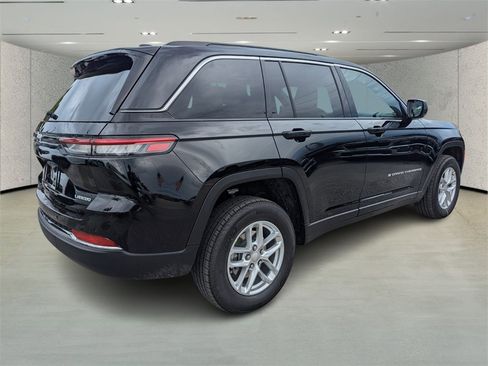 New 2025 Jeep Grand Cherokee Laredo X image 4