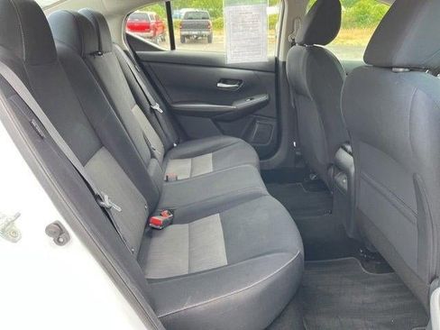 Used 2021 Nissan Sentra SV FWD image 8