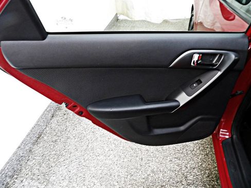 Used 2013 Kia Forte EX image 9