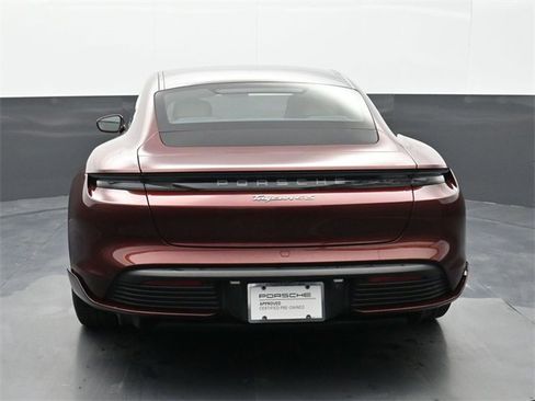 Certified 2022 Porsche Taycan 4S image 21