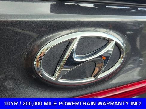 Used 2023 Hyundai Santa Fe SEL FWD image 16